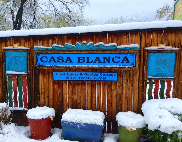 Casa Blanca Guest House & Garden Cottage