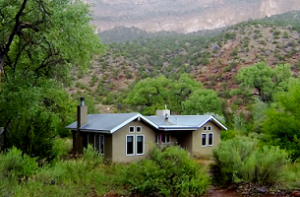 Dragonfly Cottage at Desert Willow Bed and Breakfast