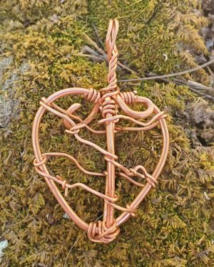 Barbed Wire Heart Copper Pendant - Moss