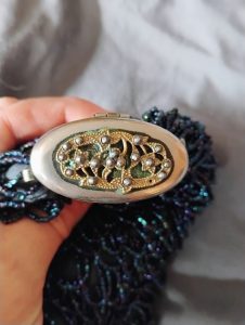 Vintage 1920s Beaded Purse with Expandable Neck